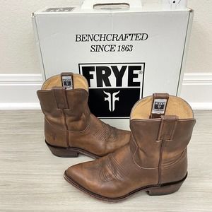 Frye Women's Billy Short Leather Western Boot Taupe Size 8